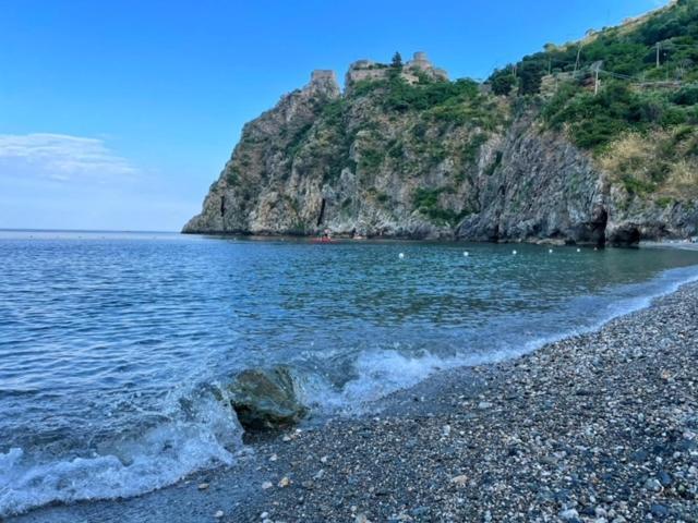 Incantevole Appartamento Taormina Sant'Alessio Siculo Exterior foto